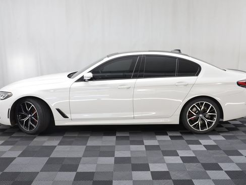 Used 2023 BMW 530i xDrive w/ M Sport Package AWD/4WD image 4
