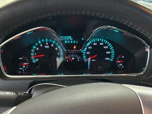 Used 2015 Chevrolet Traverse LT w/ Style and Technology Package image 3