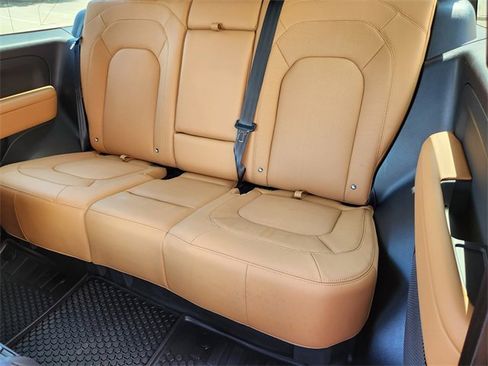 Used 2024 Land Rover Defender 90 Carpathian Edition image 28