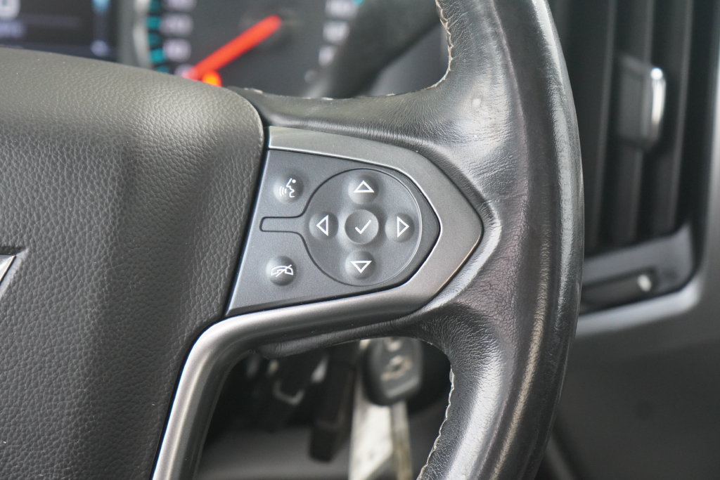 Used 2019 Chevrolet Silverado 2500 LT AWD/4WD image 16