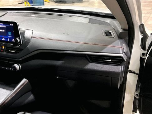 Used 2022 Nissan Altima 2.5 SR w/ Midnight Edition Package image 16