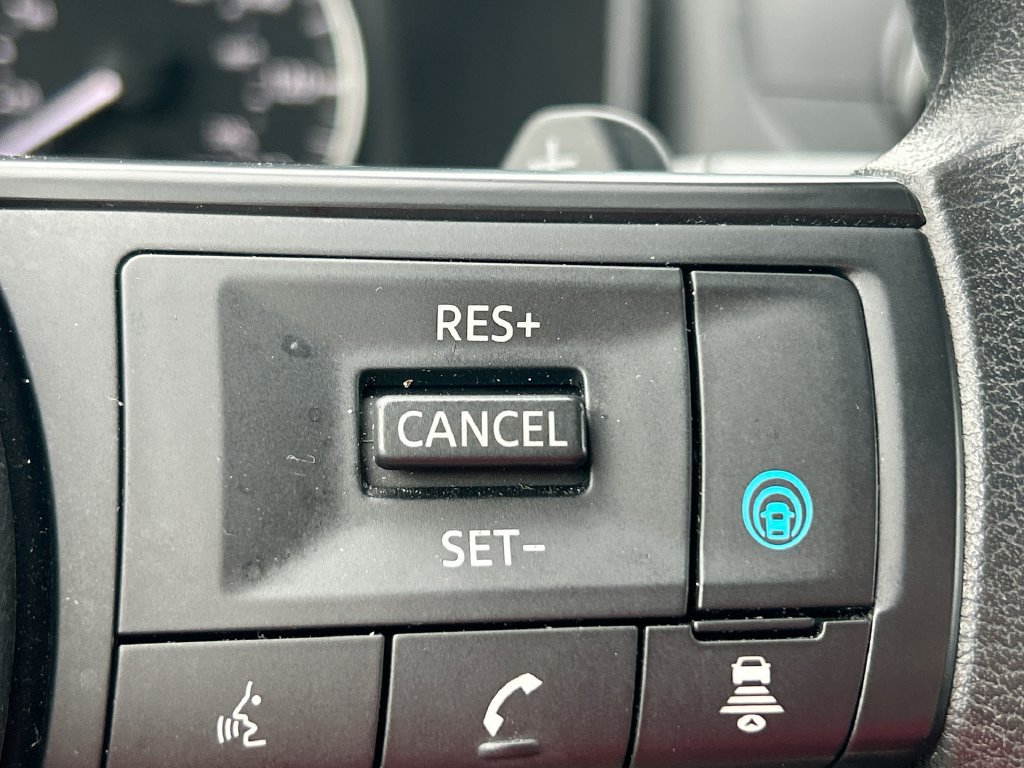 Used 2024 Nissan Rogue SV FWD image 18