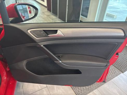 Used 2017 Volkswagen Golf Wolfsburg Edition FWD image 35