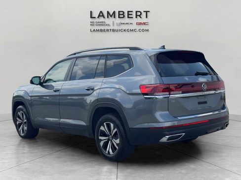 Used 2024 Volkswagen Atlas SE AWD/4WD image 3