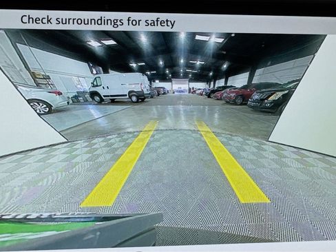 Used 2025 Land Rover Range Rover Velar S AWD/4WD image 18