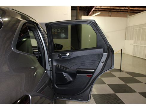 Used 2025 Ford Escape ST-Line image 23