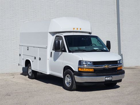 New 2025 Chevrolet Express 3500 w/ Power Convenience Package image 2