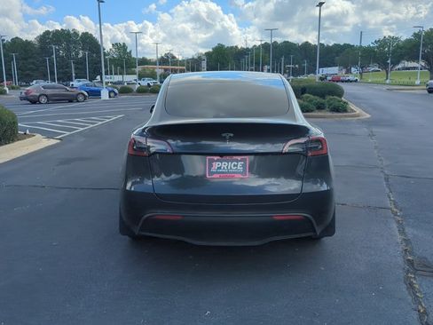 Used 2025 Tesla Model Y Long Range RWD image 8