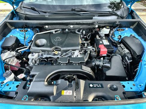 Used 2019 Toyota RAV4 XLE image 9