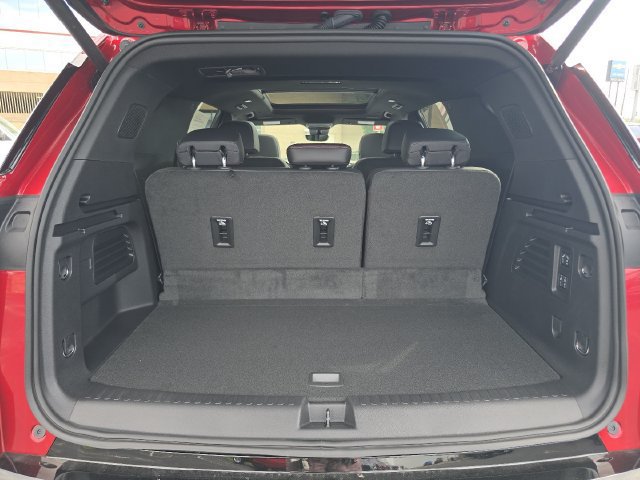 New 2027 Chevrolet Traverse RS FWD image 12