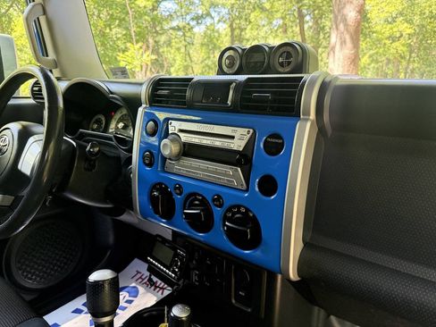 Used 2007 Toyota FJ Cruiser 4WD image 46