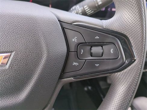 Certified 2025 Chevrolet Trax LT image 28