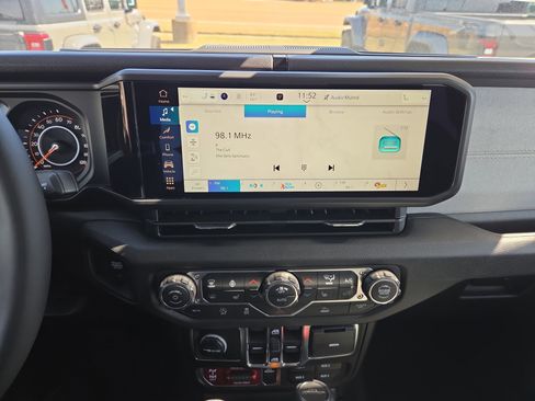 New 2026 Jeep Gladiator Willys image 10