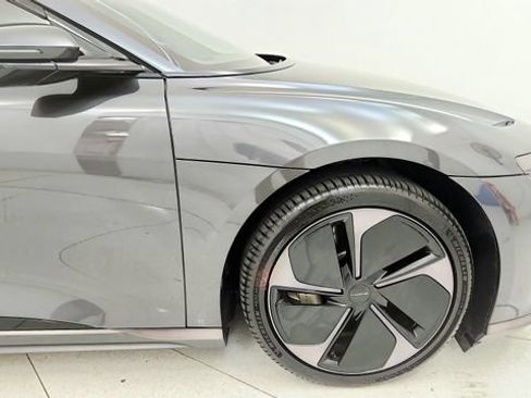 Used 2024 Lucid Air Touring AWD/4WD image 21