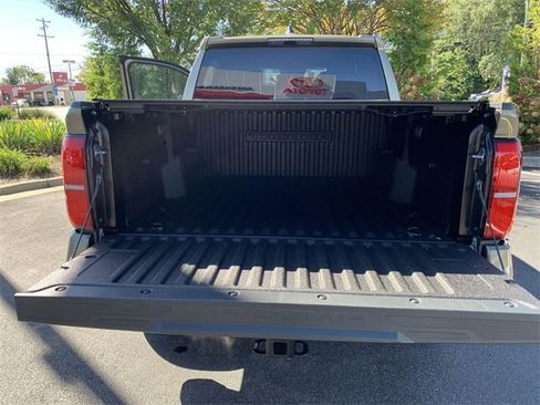 Used 2024 Toyota Tacoma TRD Sport image 32