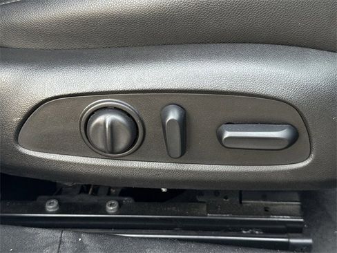 Used 2018 Chevrolet Malibu Premier image 31