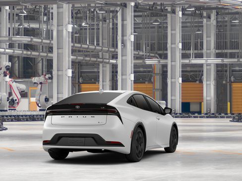 New 2027 Toyota Prius LE FWD image 9