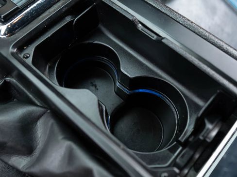 Used 2012 Ford Mustang GT Premium image 25