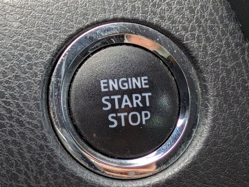 Used 2020 Toyota Camry XSE image 27