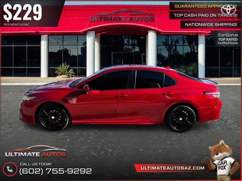 Used 2019 Toyota Camry SE w/ Carpet Mat Package FWD image 7