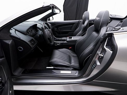 Used 2016 Aston Martin DB9 GT RWD image 51