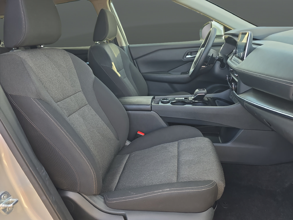 Used 2024 Nissan Rogue SV AWD/4WD image 23