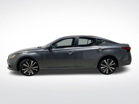 Used 2020 Nissan Altima 2.5 SR w/ Premium Package image 12