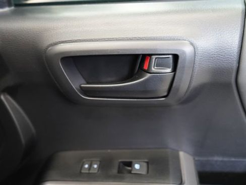 Used 2022 Toyota Tacoma SR5 AWD/4WD image 53