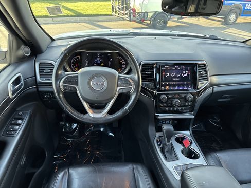 Used 2020 Jeep Grand Cherokee Limited AWD/4WD image 14