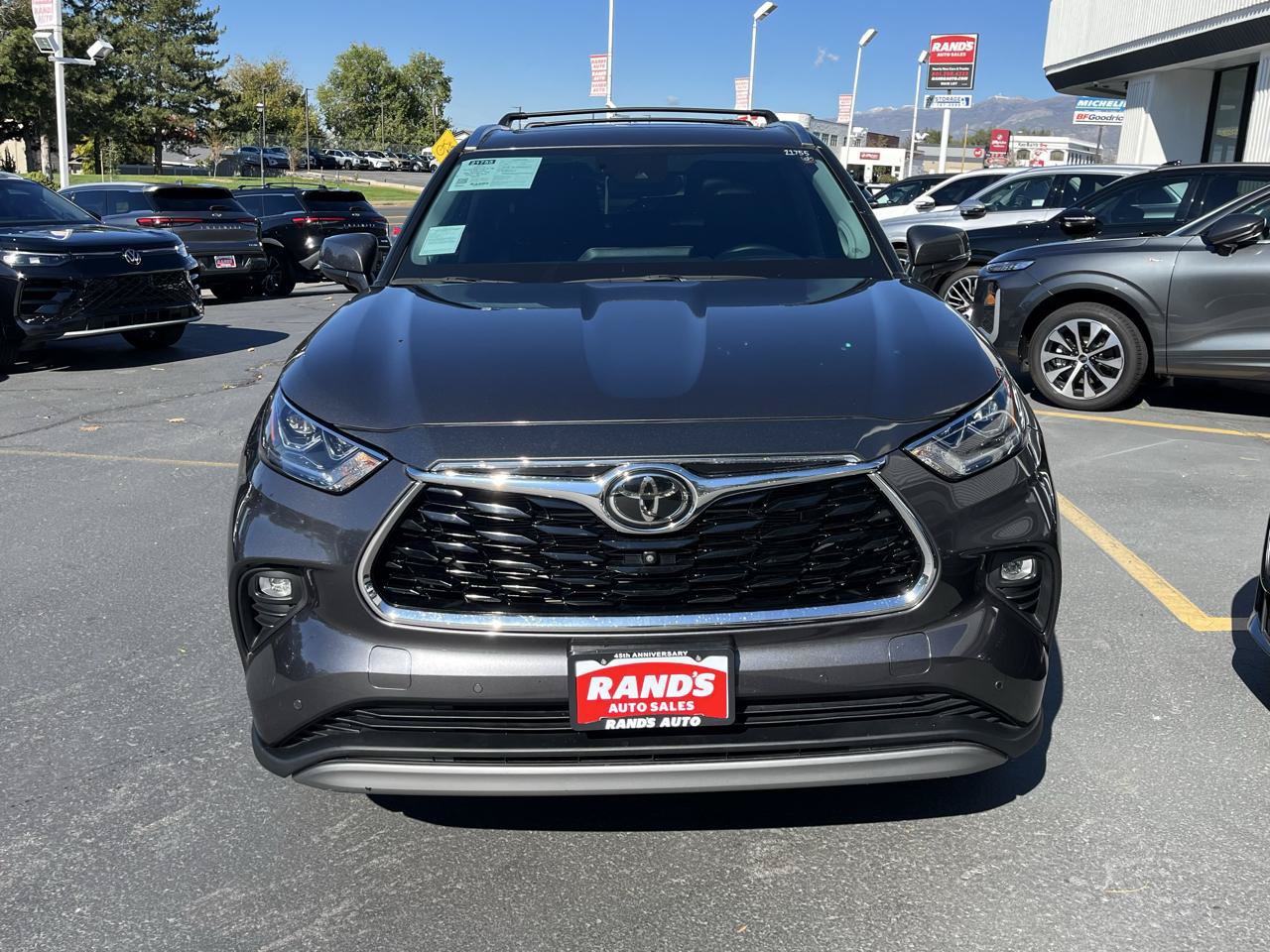 Used 2025 Toyota Highlander Platinum AWD/4WD image 8