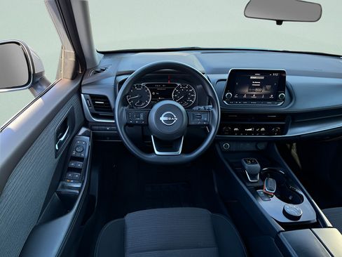 Used 2023 Nissan Rogue SV AWD/4WD image 6