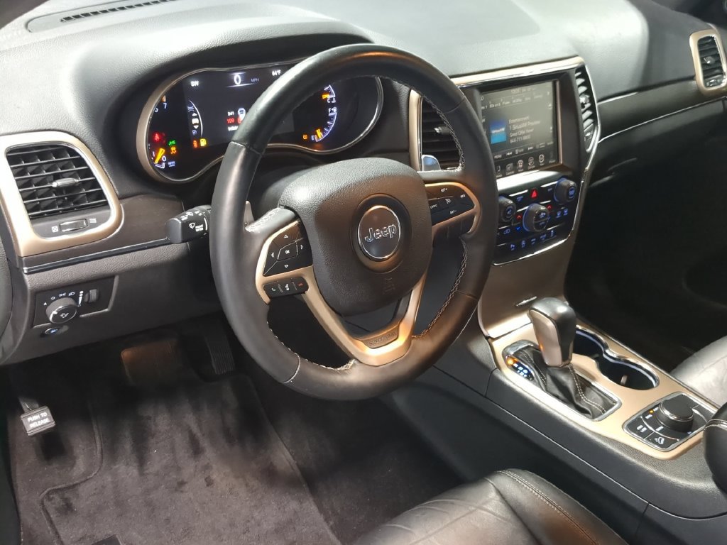 Used 2017 Jeep Grand Cherokee Limited AWD/4WD image 12