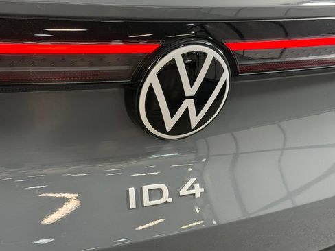 Used 2025 Volkswagen ID.4 Pro RWD image 11