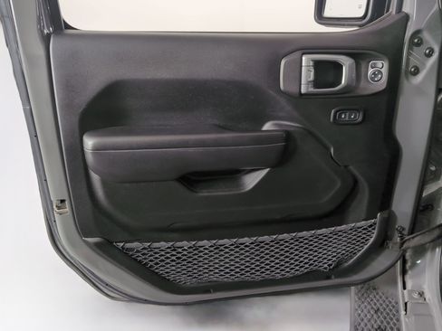 Used 2019 Jeep Wrangler Unlimited Sport S image 25