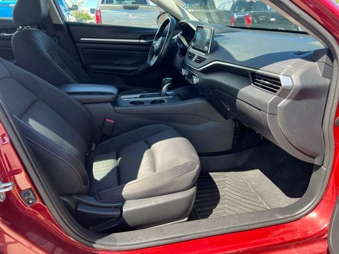 Used 2019 Nissan Altima 2.5 SV AWD/4WD image 17