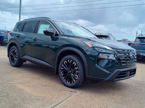 New 2026 Nissan Rogue Dark Armor FWD image 5