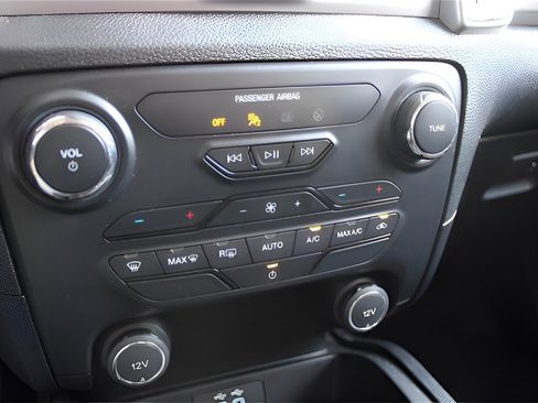 Used 2021 Ford Ranger XLT w/ Equipment Group 301A Mid image 16