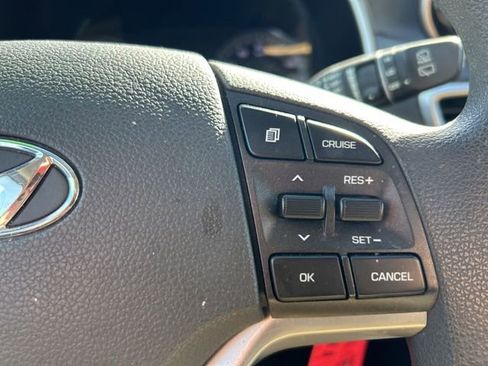 Used 2020 Hyundai Tucson SE image 16