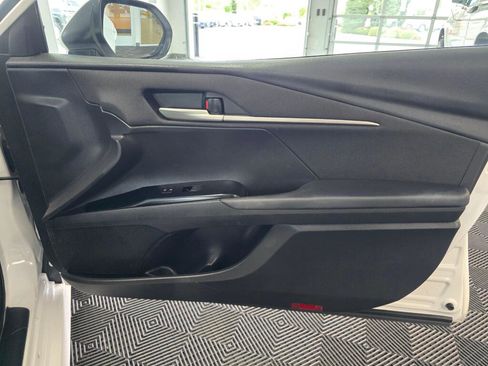 Used 2025 Toyota Camry LE FWD image 43