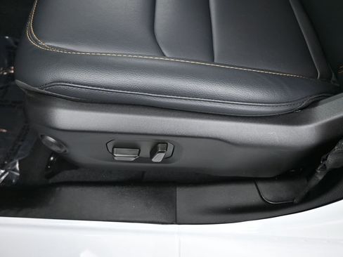 Used 2024 Jeep Gladiator Sport w/ Premium Package image 13