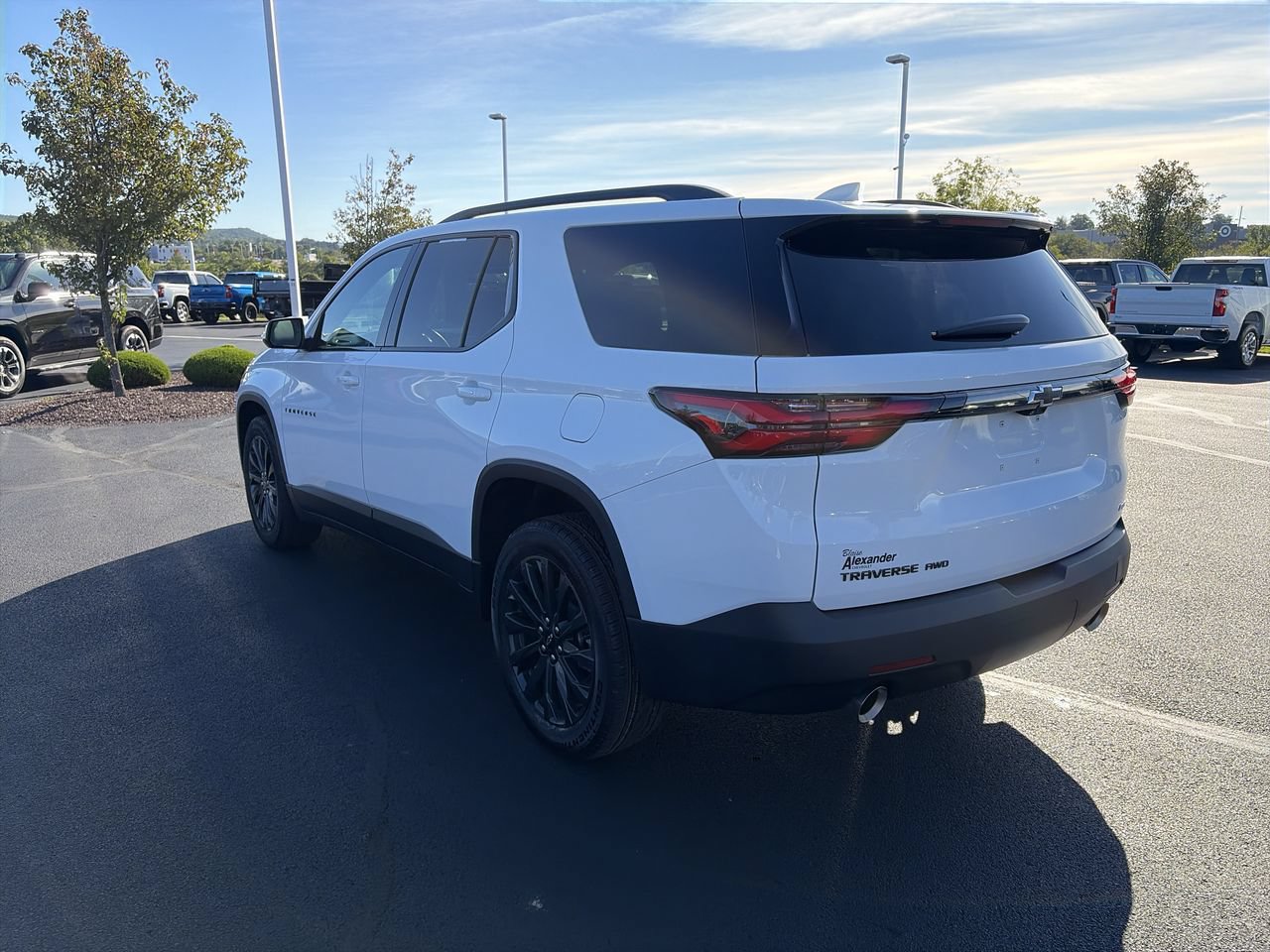 Used 2023 Chevrolet Traverse RS AWD/4WD image 5