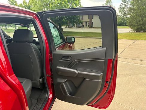 New 2026 Chevrolet Colorado W/T w/ WT Custom Package AWD/4WD image 33