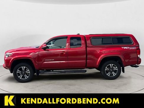 Used 2017 Toyota Tacoma TRD Sport w/ Premium & Technology Package image 2