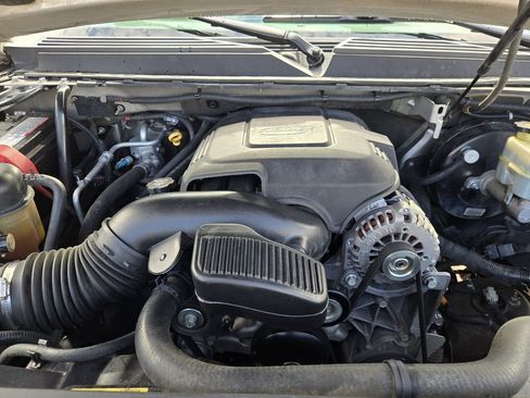 Used 2007 Cadillac Escalade EXT w/ Information Package image 25