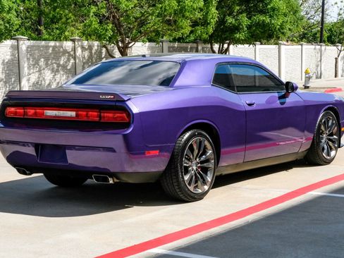 Used 2013 Dodge Challenger SRT8 w/ Harman Kardon Audio Group RWD image 6