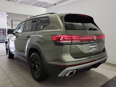 New 2026 Volkswagen Atlas Peak Edition AWD/4WD image 5