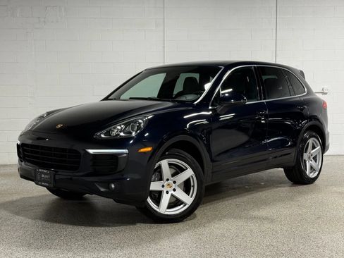Used 2016 Porsche Cayenne AWD/4WD image 2