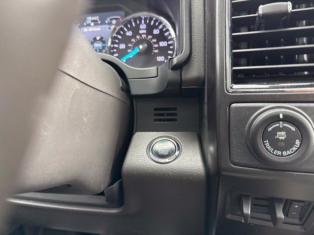 Used 2018 Ford Expedition Limited w/ Equipment Group 301A AWD/4WD image 28