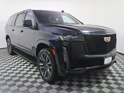 Used 2024 Cadillac Escalade ESV Sport w/ Touring Package AWD/4WD image 9