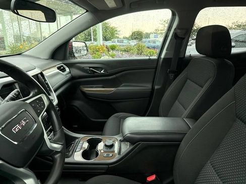 Used 2022 GMC Acadia SLE w/ Driver Convenience Package FWD image 10